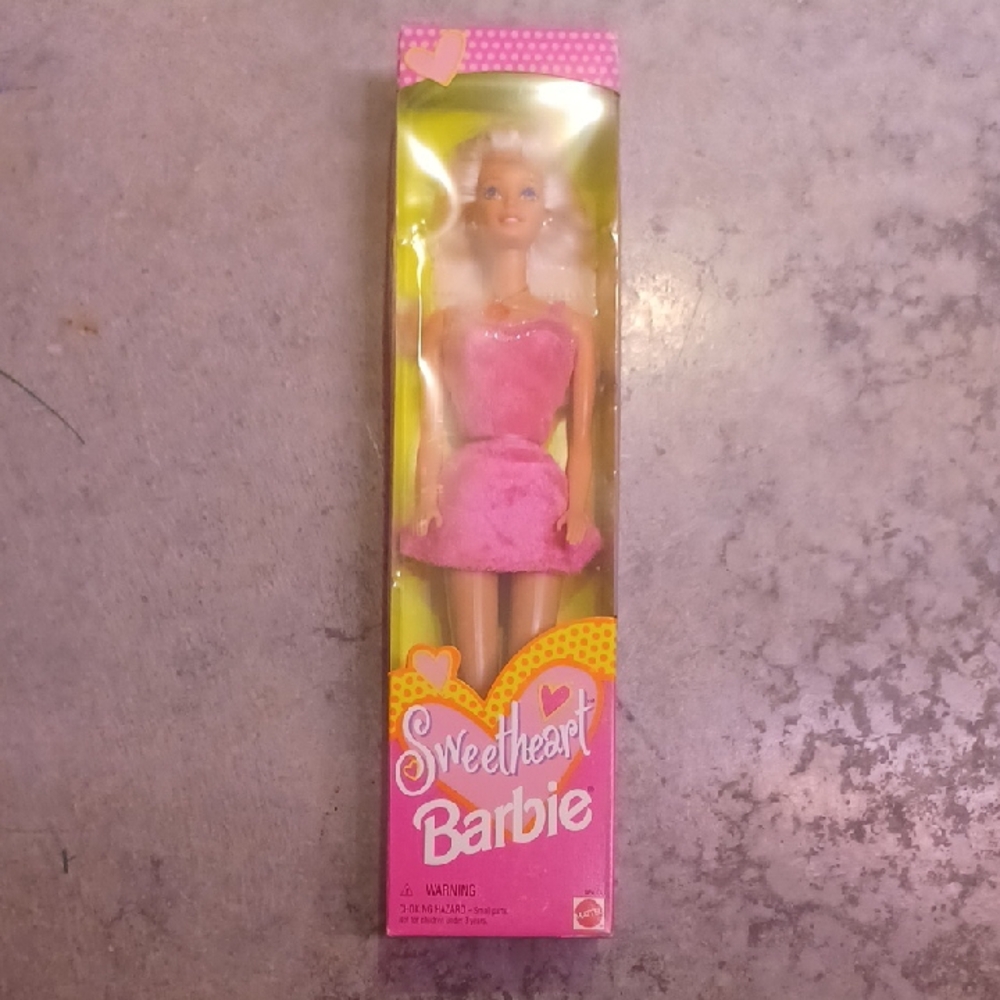 1997 Mattel Sweetheart Barbie - Pink Ensemble